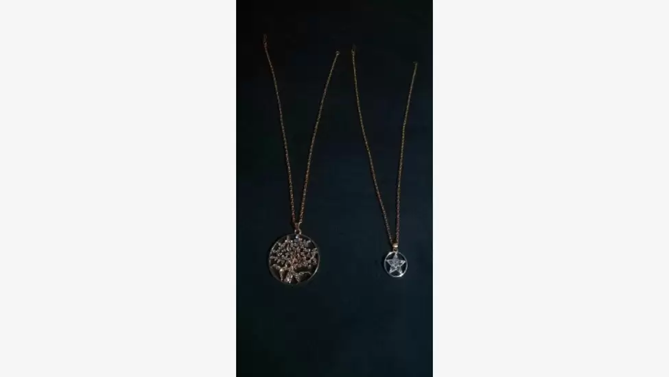 R300 BRAND NEW UNUSED VINTAGE TREE OF LIFE AMULET NECKLACE AND STAR PENTACLE AMULET FOR SALE .