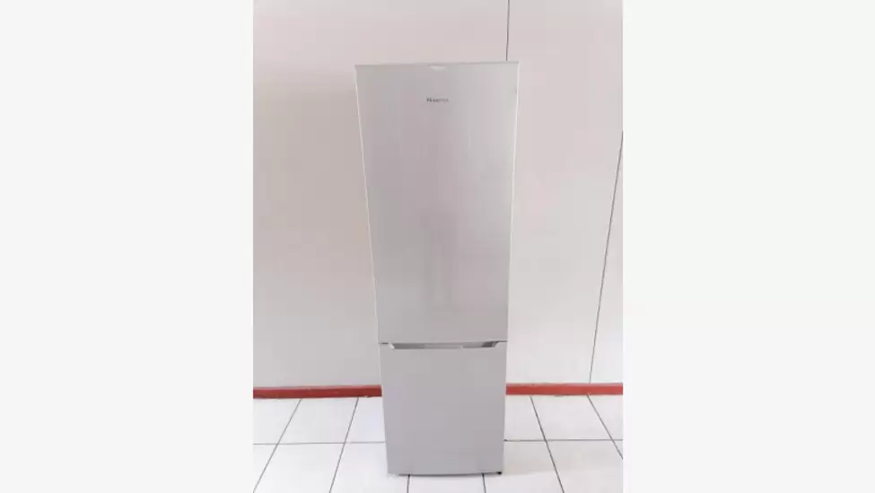R3,600 Hisense 271l combi fridge freezer for sale in pretoria arcadia