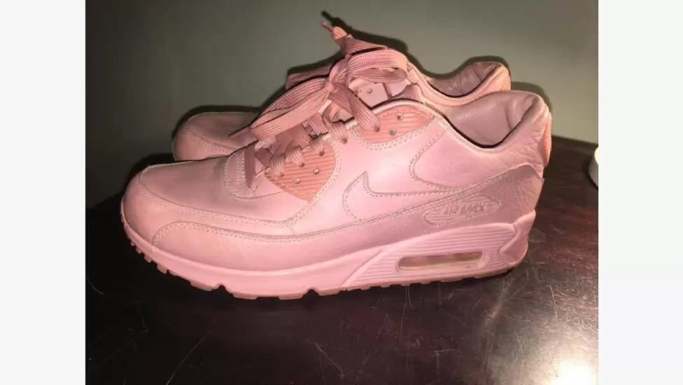 R500 Limited Edition Pink Leather Nikes