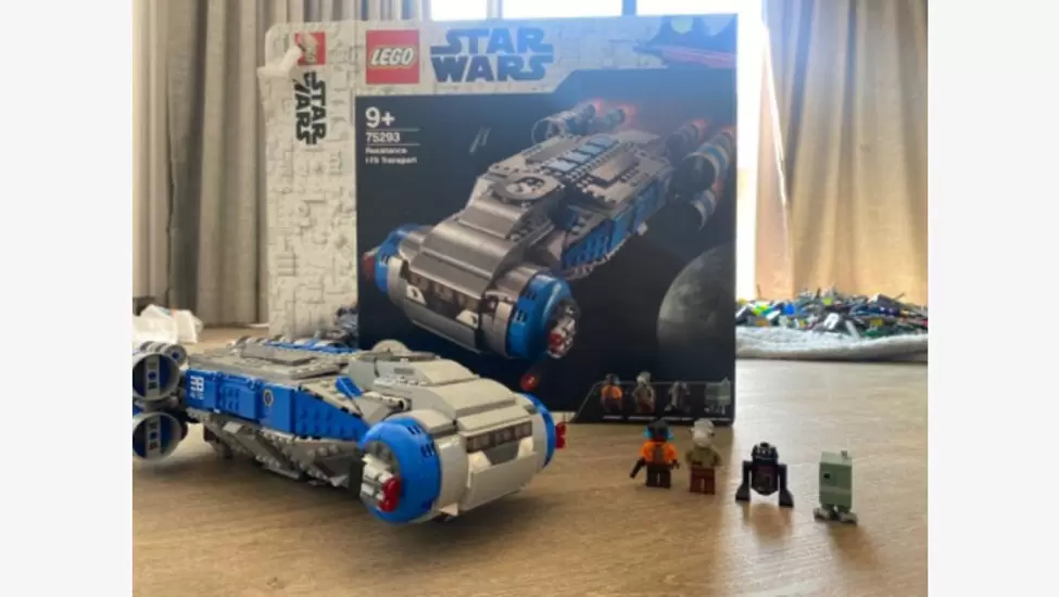 R2,100 Lego Star Wars, resistance transport.