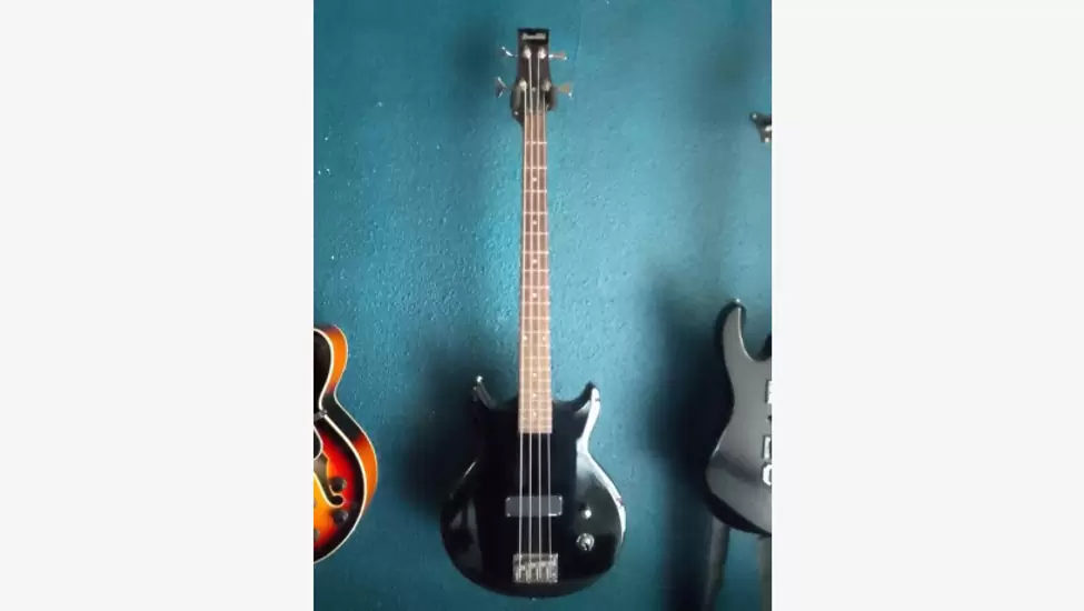 R2,500 Ibanez Gio 4 String Bass Guitar